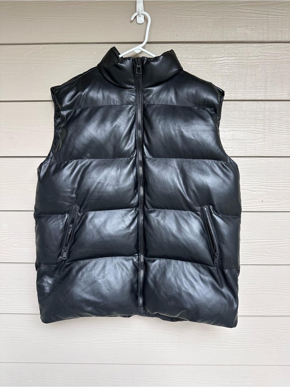 Good American Black Puffer Vest Oversized Faux Leather Size 1/2 Women’s (C17)